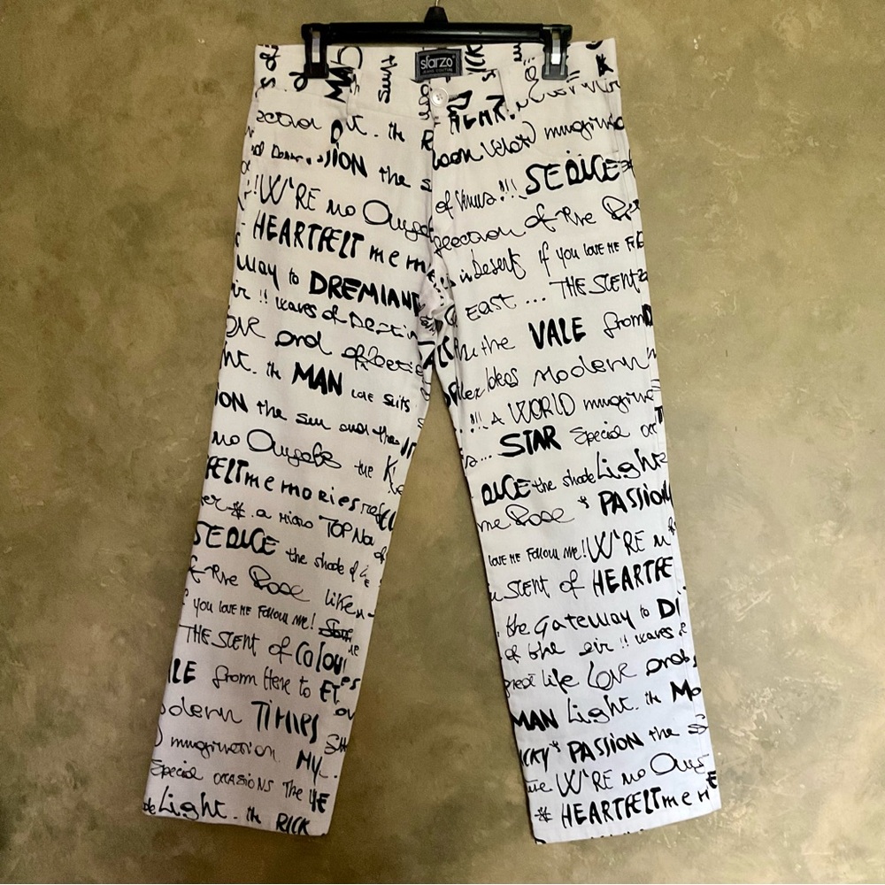 ​Sfarzo Italy Graphic Script Print Jeans Cream Black High Rise Straight Leg 31